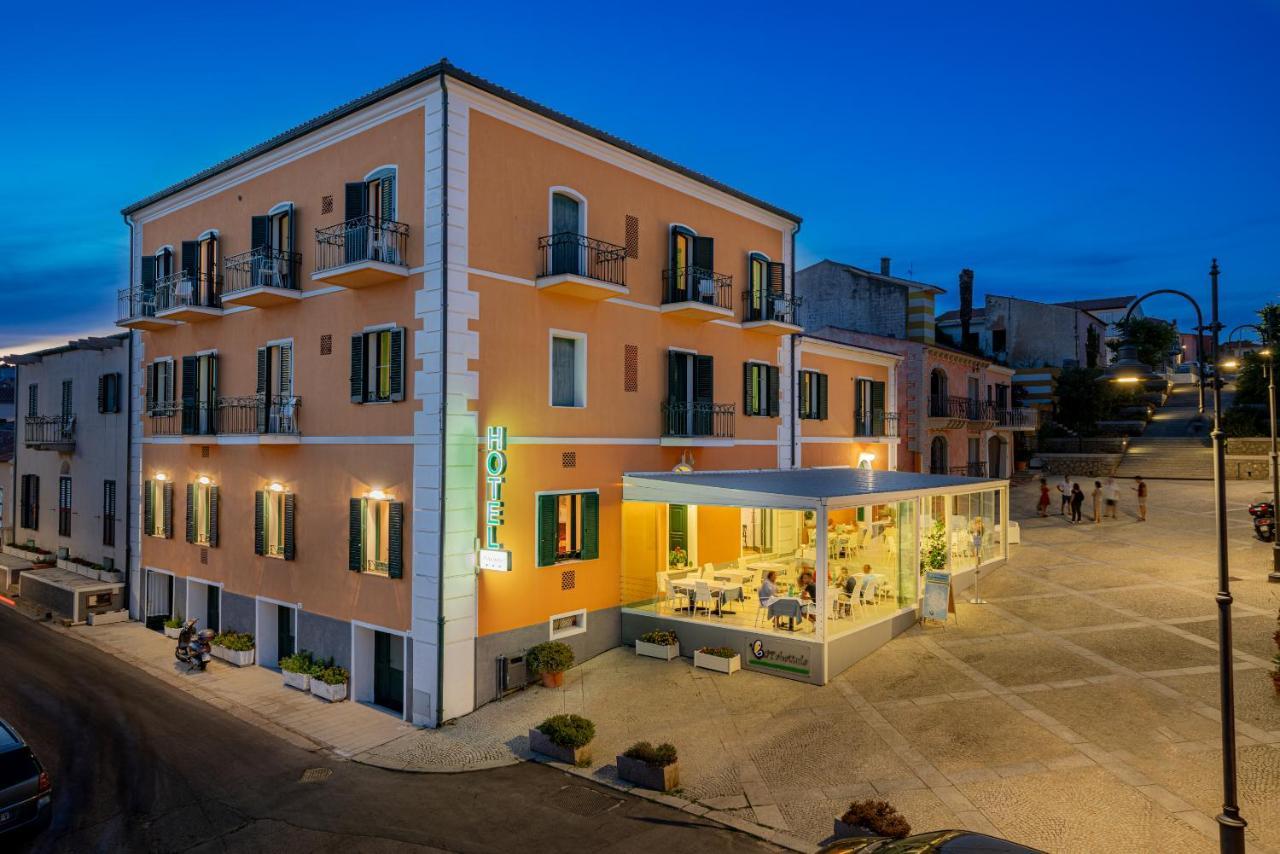 Hotel Marinaro Santa Teresa Gallura Extérieur photo