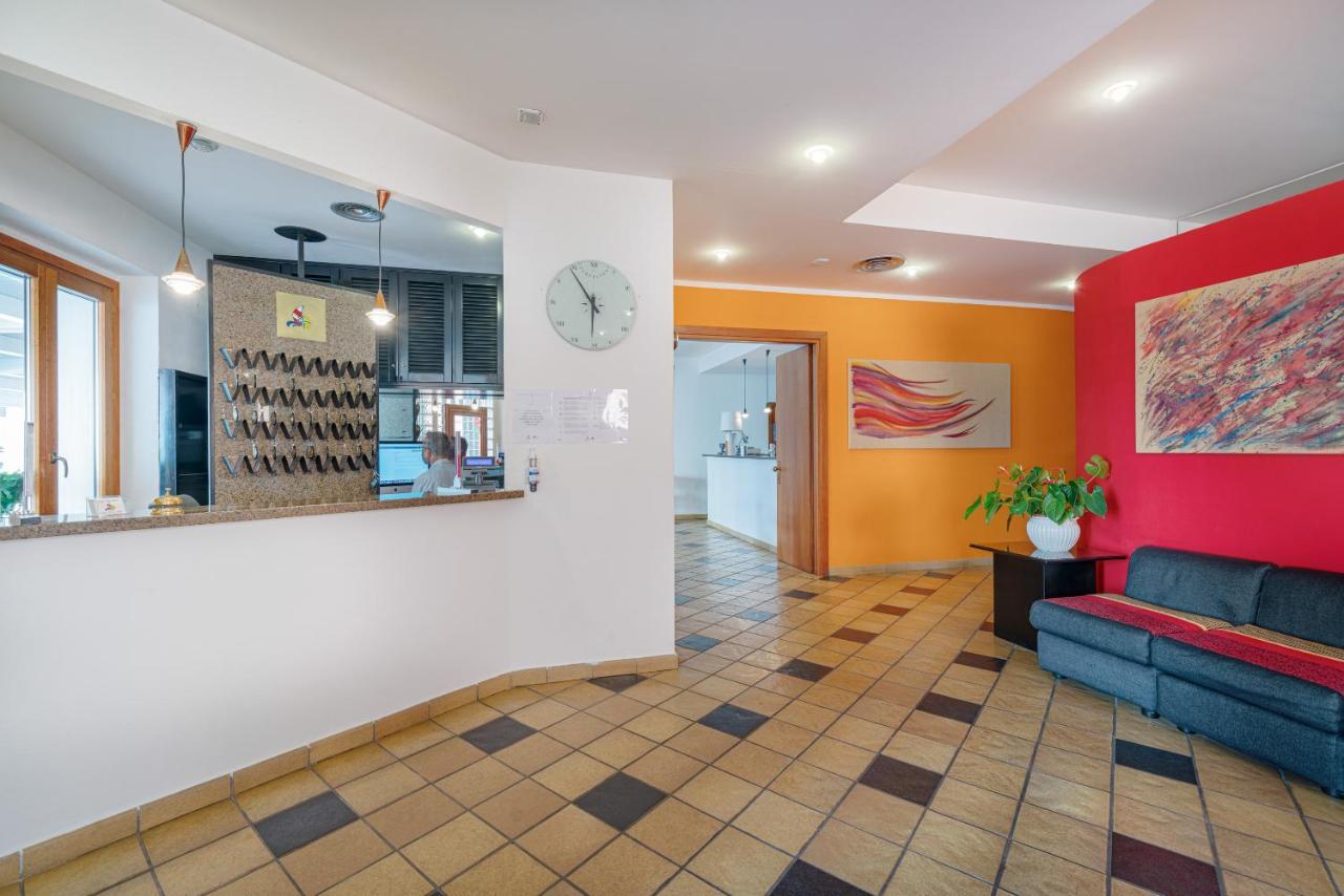 Hotel Marinaro Santa Teresa Gallura Extérieur photo
