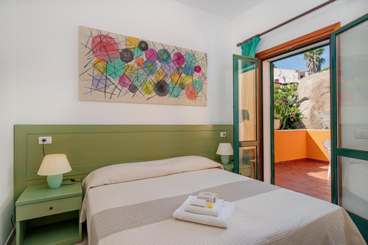 Hotel Marinaro Santa Teresa Gallura Extérieur photo