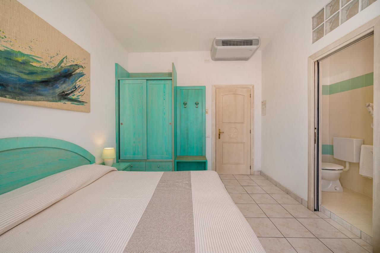 Hotel Marinaro Santa Teresa Gallura Extérieur photo