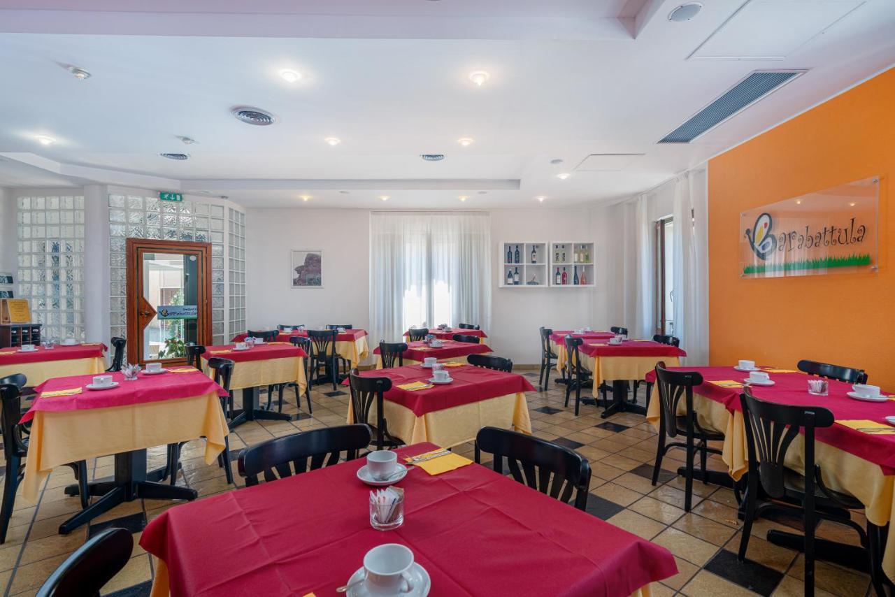 Hotel Marinaro Santa Teresa Gallura Extérieur photo