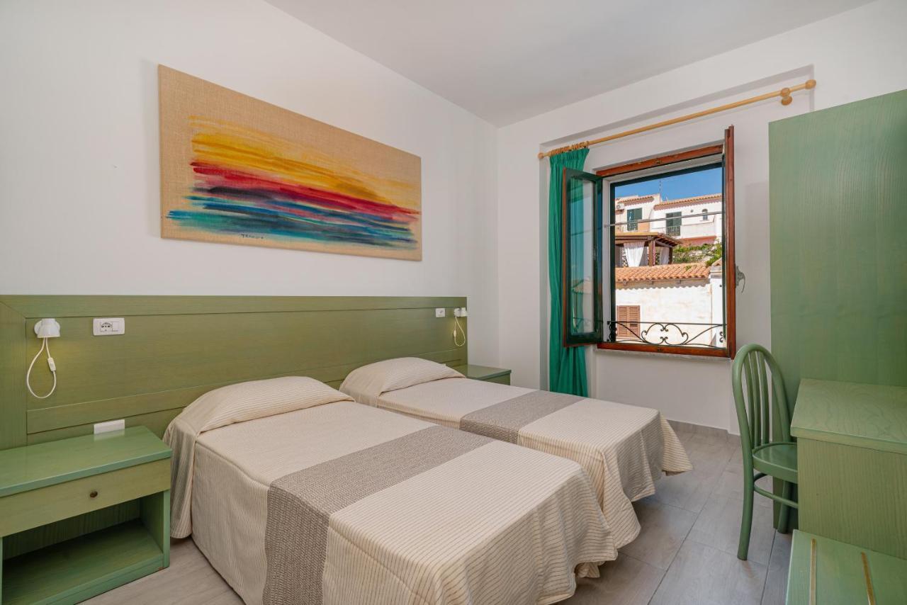Hotel Marinaro Santa Teresa Gallura Extérieur photo