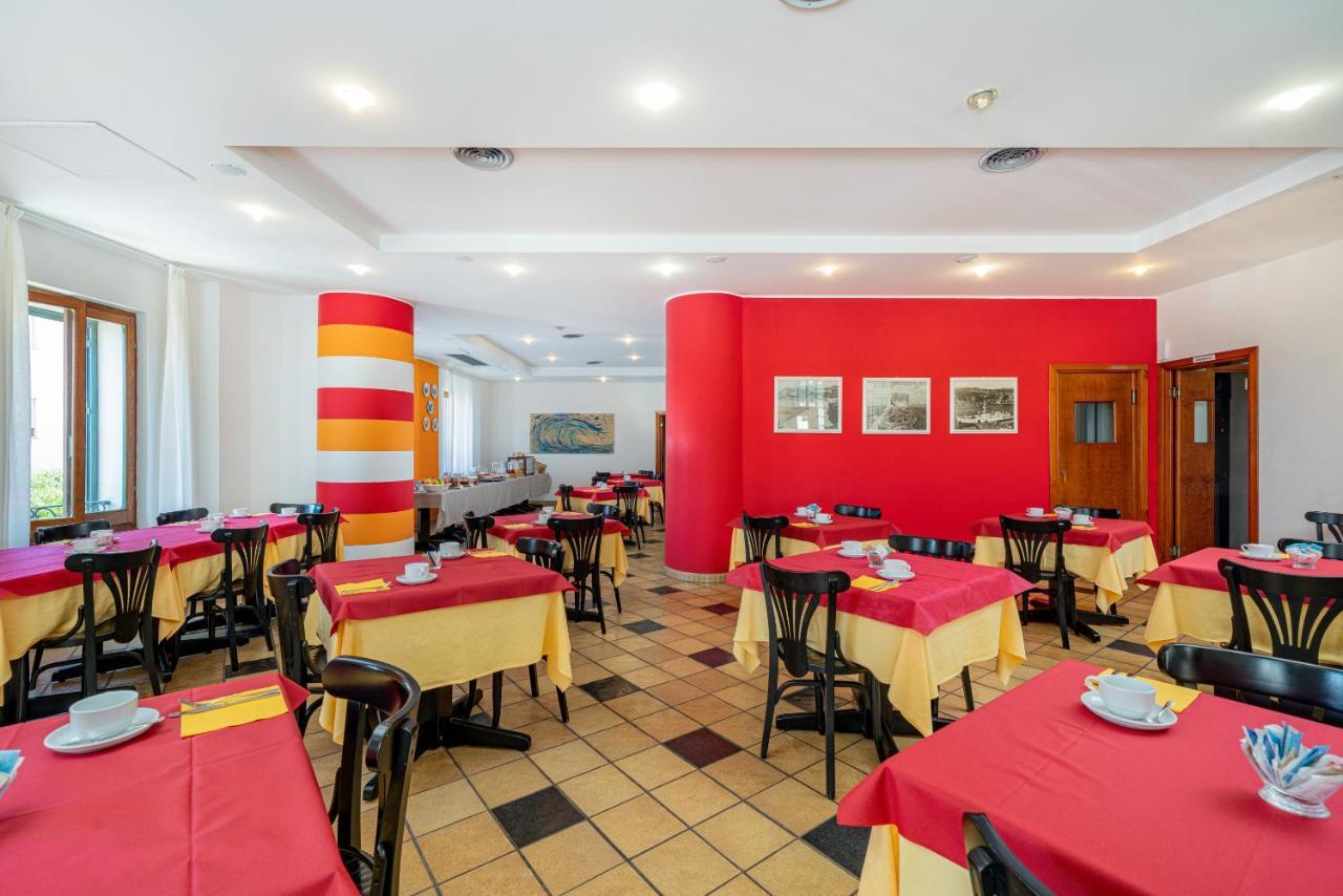 Hotel Marinaro Santa Teresa Gallura Extérieur photo