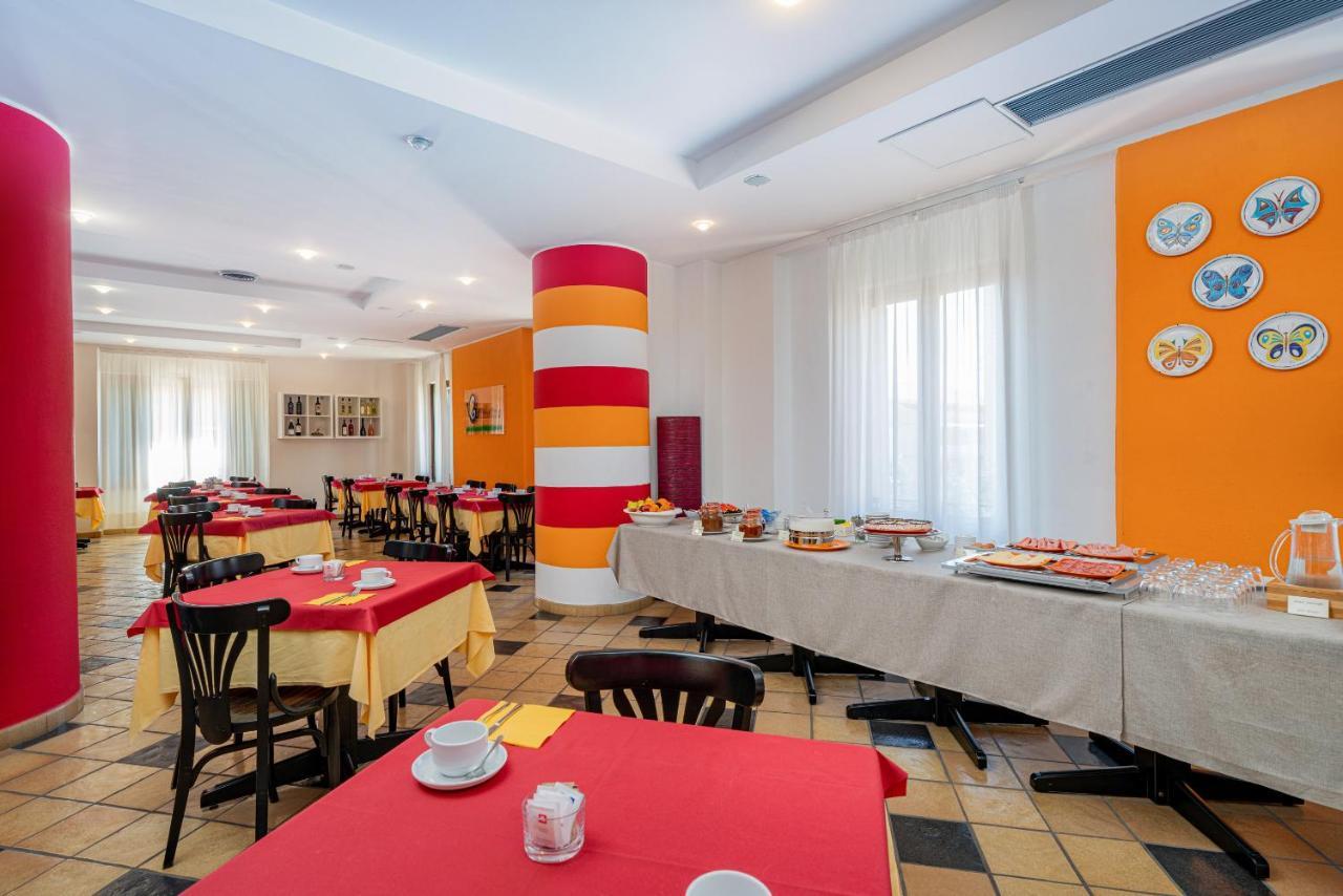 Hotel Marinaro Santa Teresa Gallura Extérieur photo